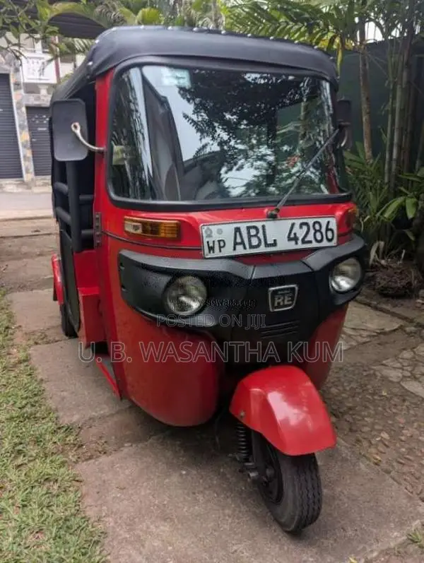 Bajaj 4 Stroke 2016 Three Wheel (Used)