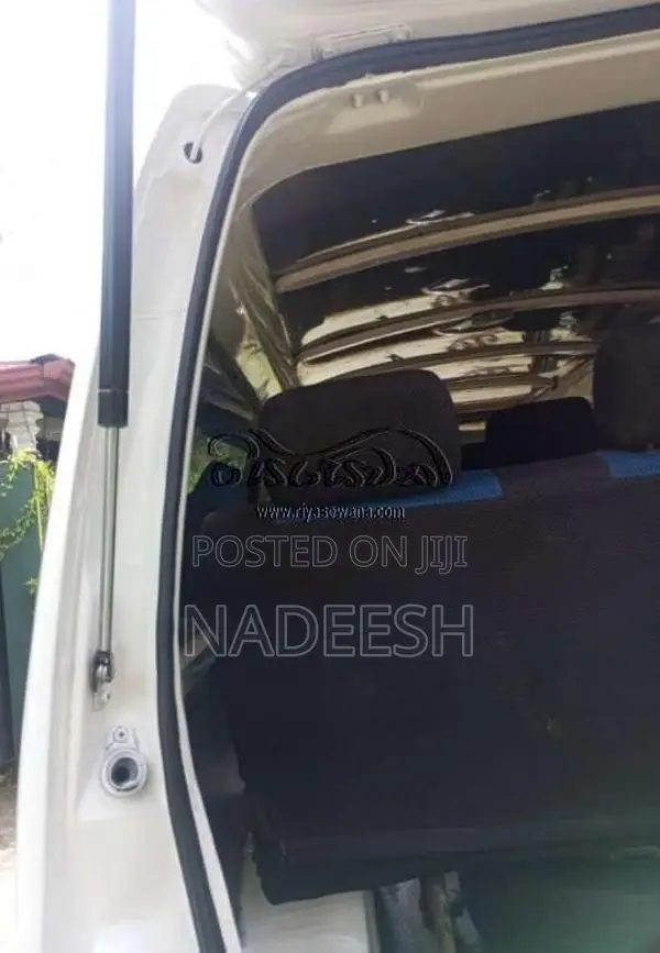 Nissan Caravan 1992 Van (Used)