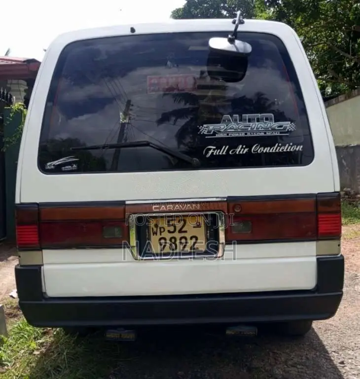 Nissan Caravan 1992 Van (Used)