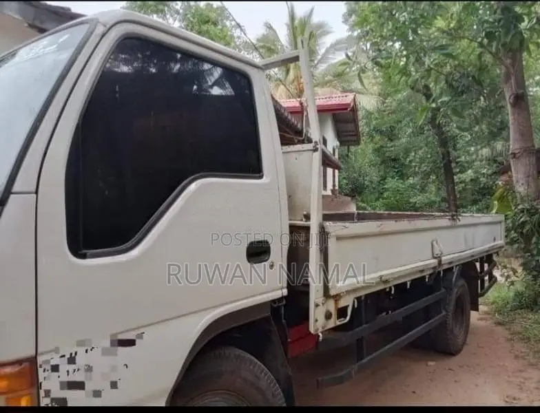 Isuzu 14.5 Nut 6 1999 Lorry (Used)