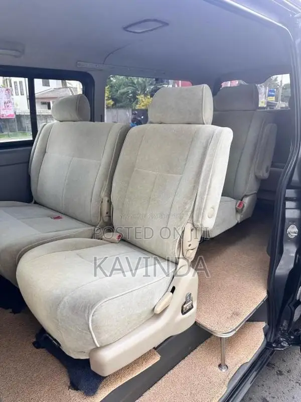 Toyota KDH Super GL 2006 Van (Used)