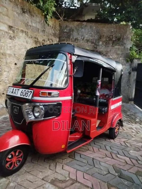 Bajaj 4 Stroke 2014 Three Wheel (Used)