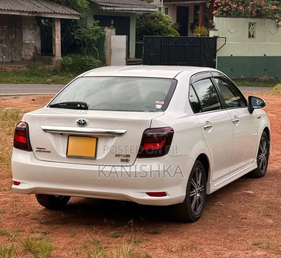Toyota Axio WXB 2016 Car (Used)