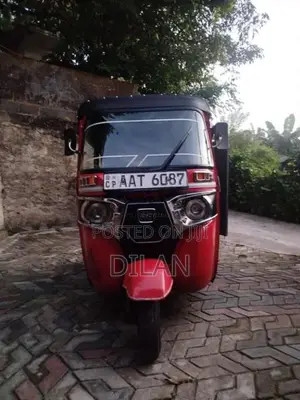 Bajaj 4 Stroke 2014 Three Wheel (Used)