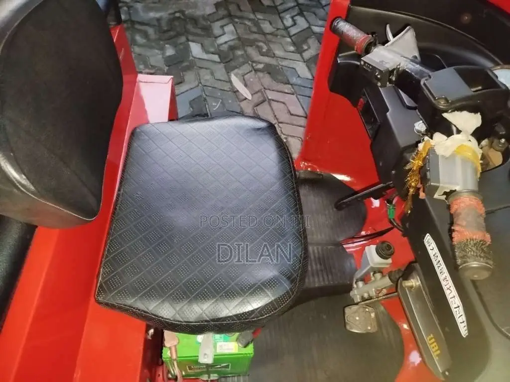 Bajaj 4 Stroke 2014 Three Wheel (Used)
