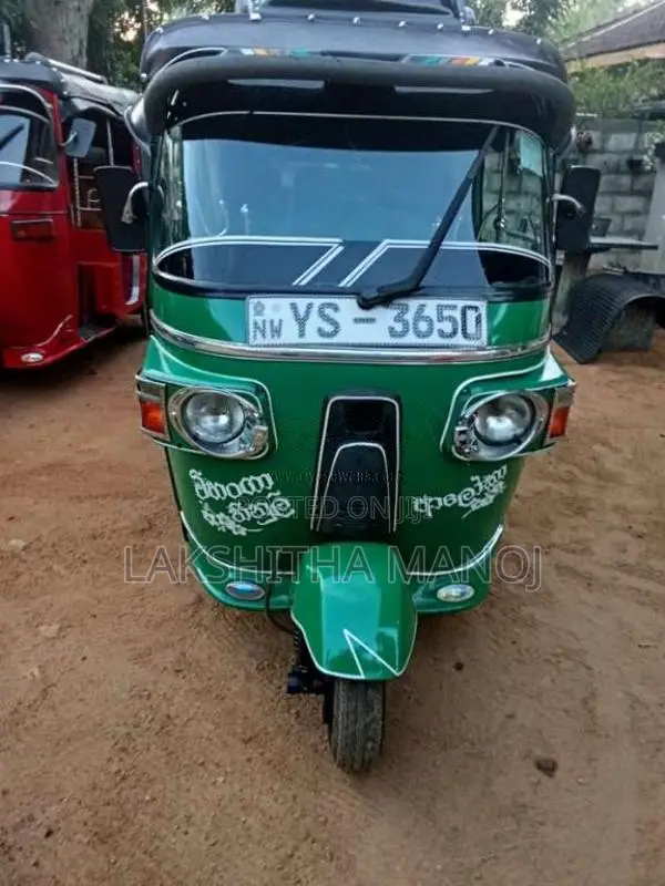 Bajaj 4 Stroke 2011 Three Wheel (Used)