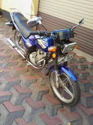 Suzuki GS125 2009 Motorbike (Used)
