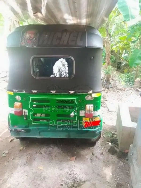 Bajaj 2 Stroke 2006 Three Wheel (Used)