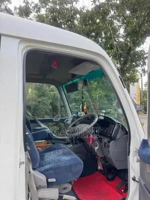 Toyota Coaster 2011 Bus (Used)