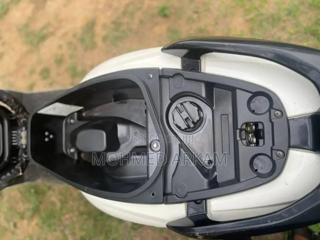 Suzuki BURGMAN 2019 Motorbike (Used)