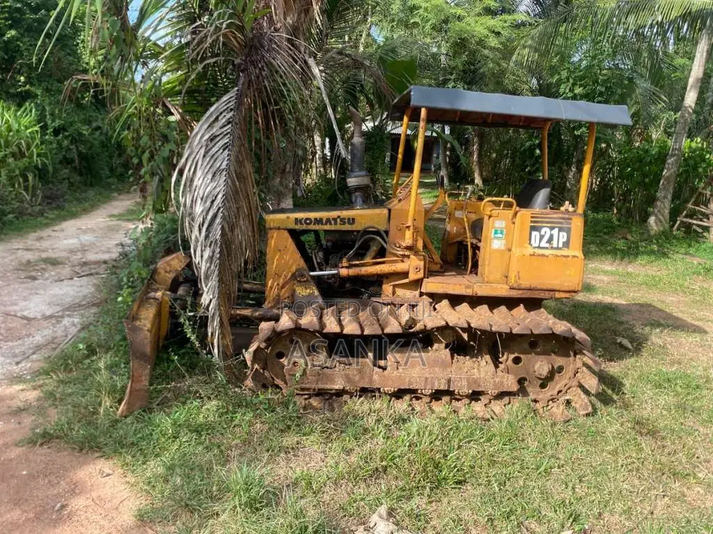 Komatsu D2-5 2000 Heavy-Duty (Used)