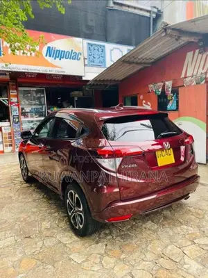 Honda Vezel 2014 SUV (Used)