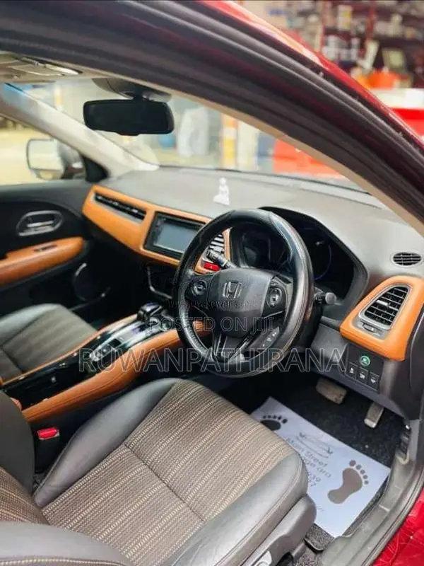 Honda Vezel 2014 SUV (Used)