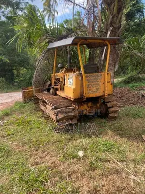 Komatsu D2-5 2000 Heavy-Duty (Used)