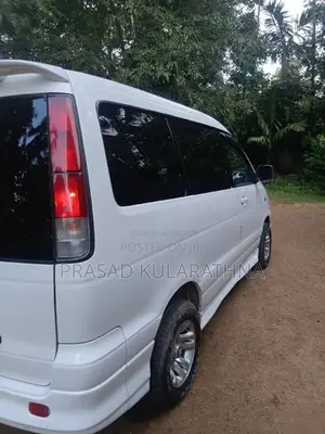 Toyota Noah 2005 Van (Used)