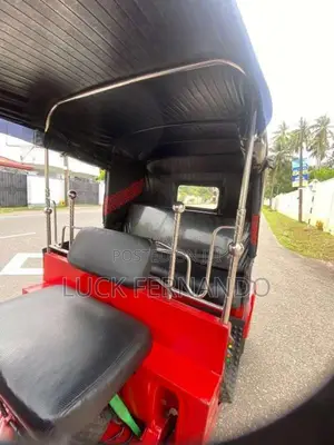 Bajaj 4 Stroke 2011 Three Wheel (Used)