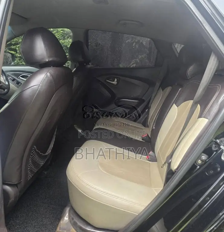 Hyundai Tucson Sorento 2012 SUV (Used)