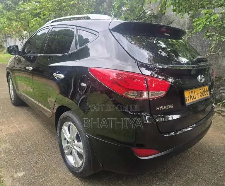 Hyundai Tucson Sorento 2012 SUV (Used)