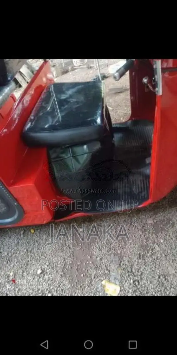 Bajaj 2 Stroke 2005 Three Wheel (Used)