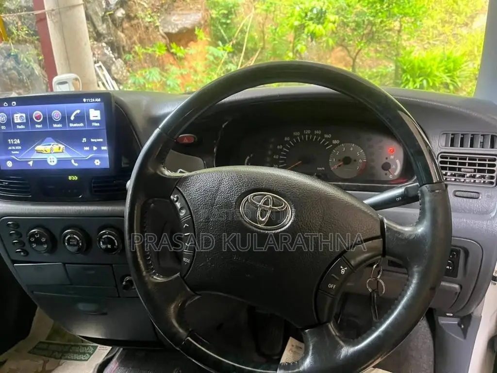 Toyota Noah 2005 Van (Used)
