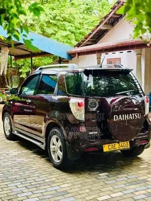 Daihatsu Terios Premium 2015