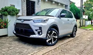Toyota Raize Z APPLE CAR 4WAY BSM 2025