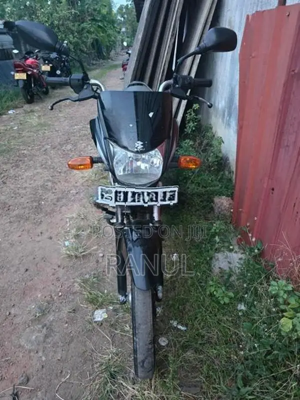 Bajaj Platina 100 2017