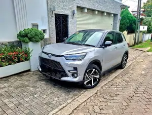 Toyota Raize Z APPLE CAR 4WAY BSM 2025