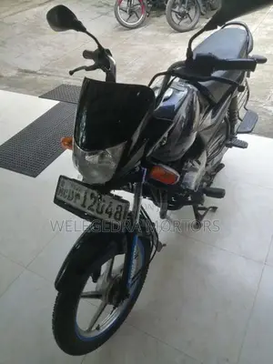 Bajaj Platina 100 2017