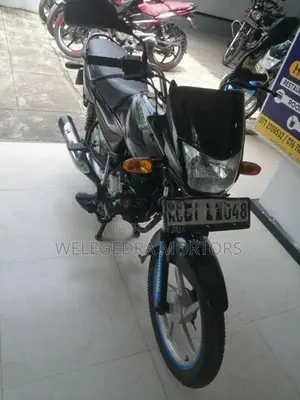 Bajaj Platina 100 2017