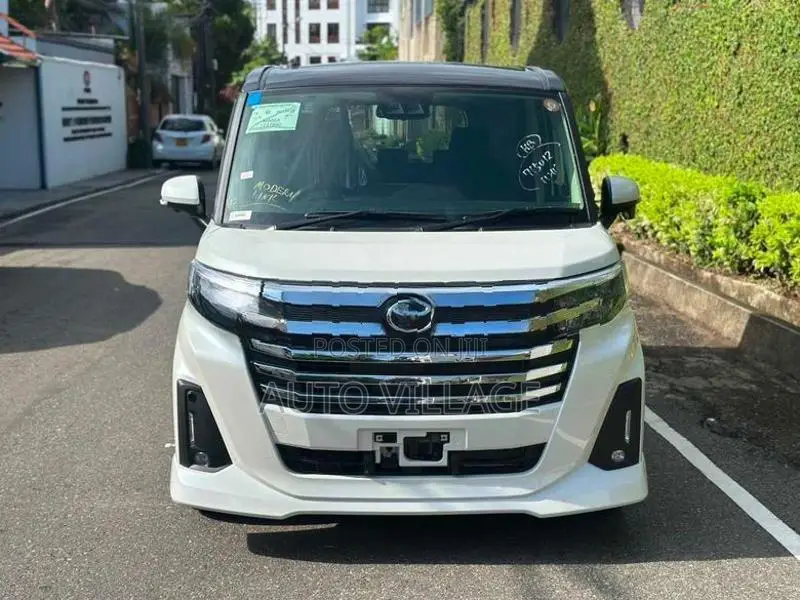 Toyota Roomy Custom GT 360 2025