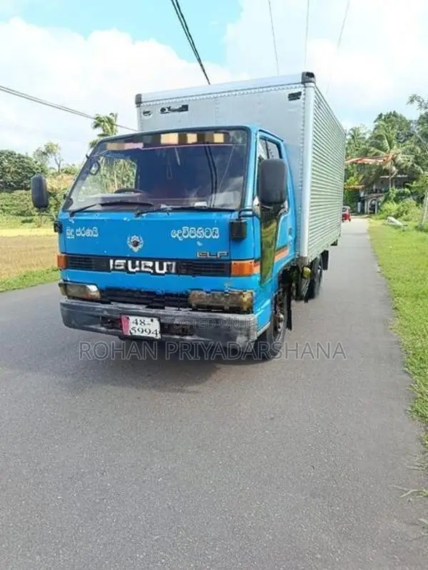 Isuzu Elf NHR-250 1990