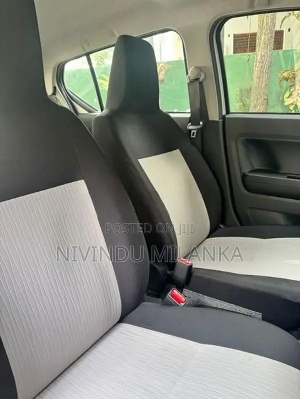 Daihatsu Mira 2025