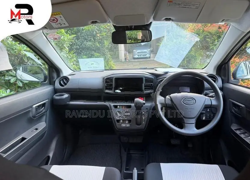 Daihatsu Mira L 2025