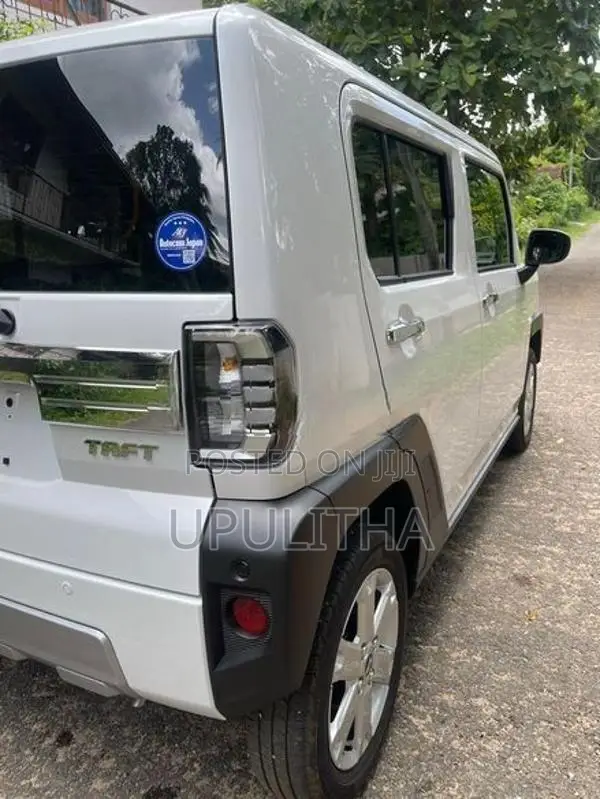 Daihatsu Taft Dark Chrome Venture 2025