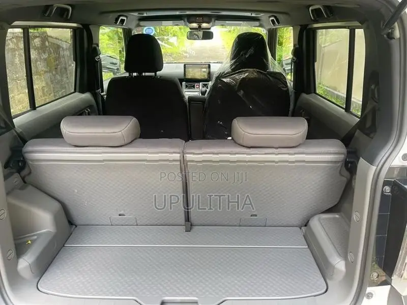 Daihatsu Taft Dark Chrome Venture 2025