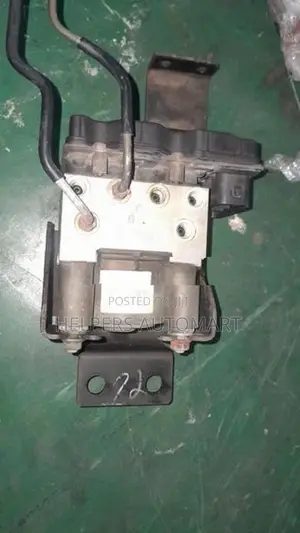 Isuzu NPR81L ABS