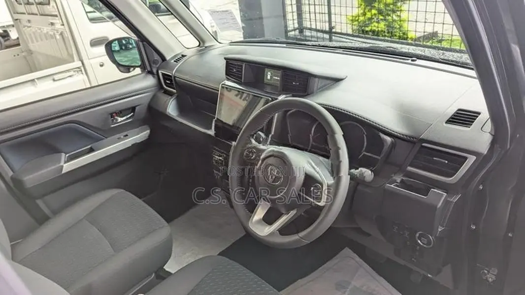 Toyota Roomy Custom G 2025