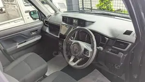 Toyota Roomy Custom G 2025