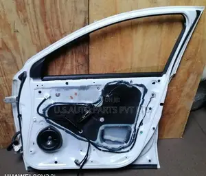 Honda Vezel RU3 Front Door Right Side