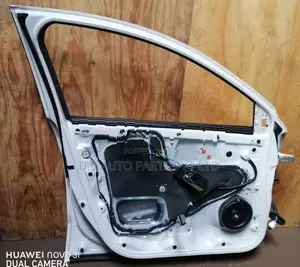 Honda Vezel RU3 Front Door Left Side
