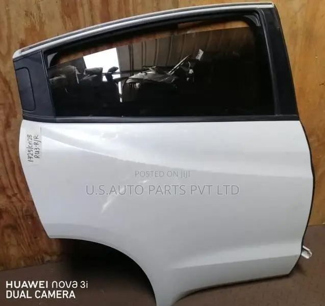 Honda Vezel RU3 Rear Door Right Side