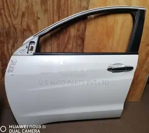 Honda Vezel RU3 Front Door Left Side