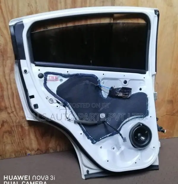 Honda Vezel RU3 Rear Door Left Side