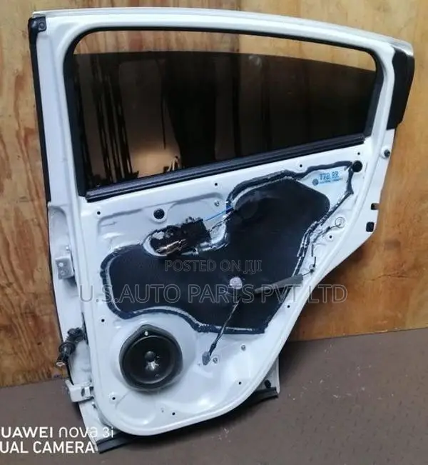 Honda Vezel RU3 Rear Door Right Side