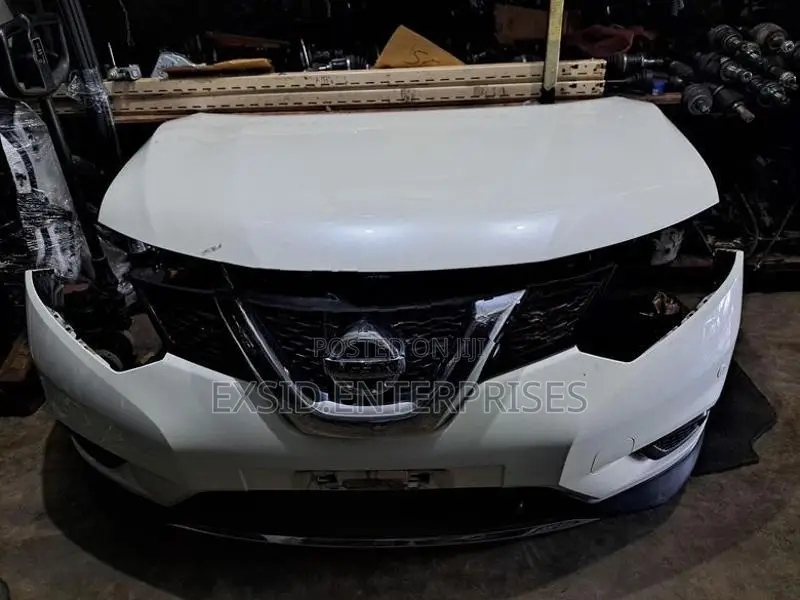 Nissan X trail front bumper (HT32)