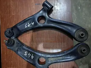 Suzuki Wagon R Lower arm (MH44S)