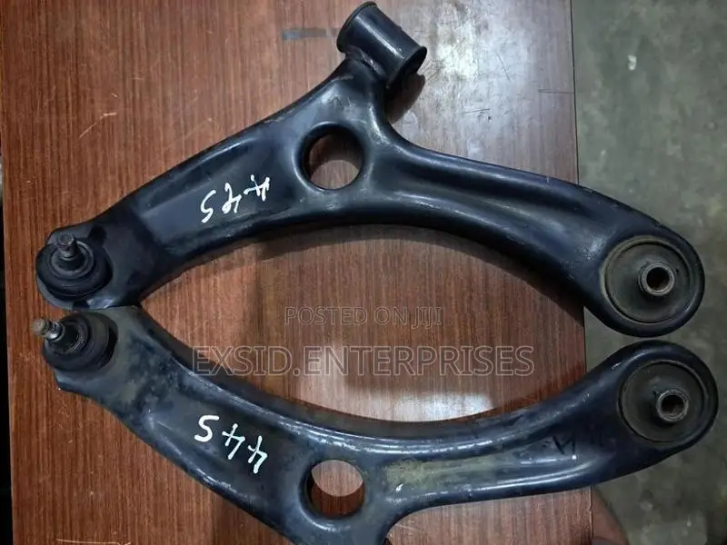 Suzuki Wagon R Lower arm (MH44S)