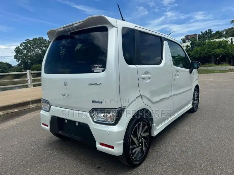 Suzuki Wagon R ZX Hybrid diamond wheel 2026