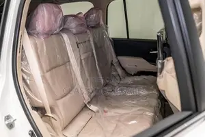 Toyota Land Cruiser ZX 2025